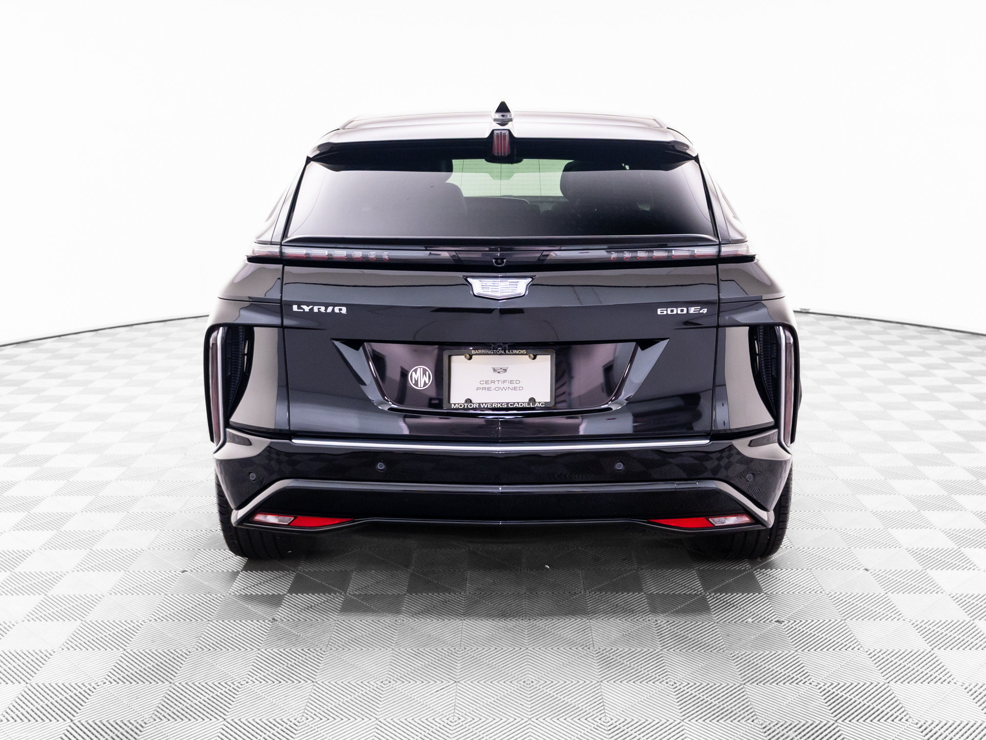 Used 2025 Cadillac Lyriq Luxury w/ LPO, Floor Liner Package AWD/4WD image 4