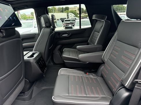 Used 2025 GMC Yukon AT4 Ultimate w/ LPO, Floor Liner Package AWD/4WD image 6