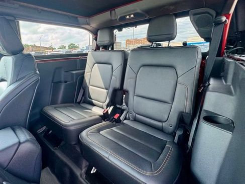 Used 2023 Ford Bronco Badlands AWD/4WD image 11