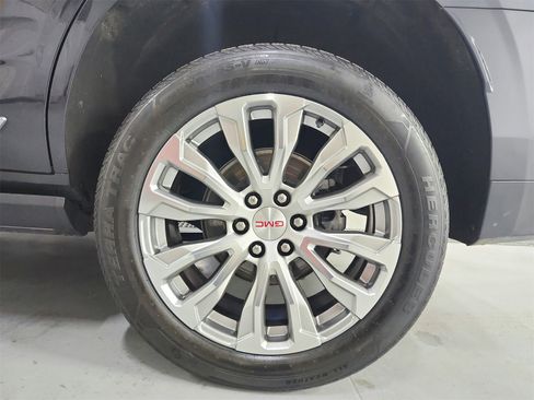 Used 2023 GMC Yukon Denali image 52
