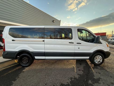 Used 2015 Ford Transit 350 XLT image 7