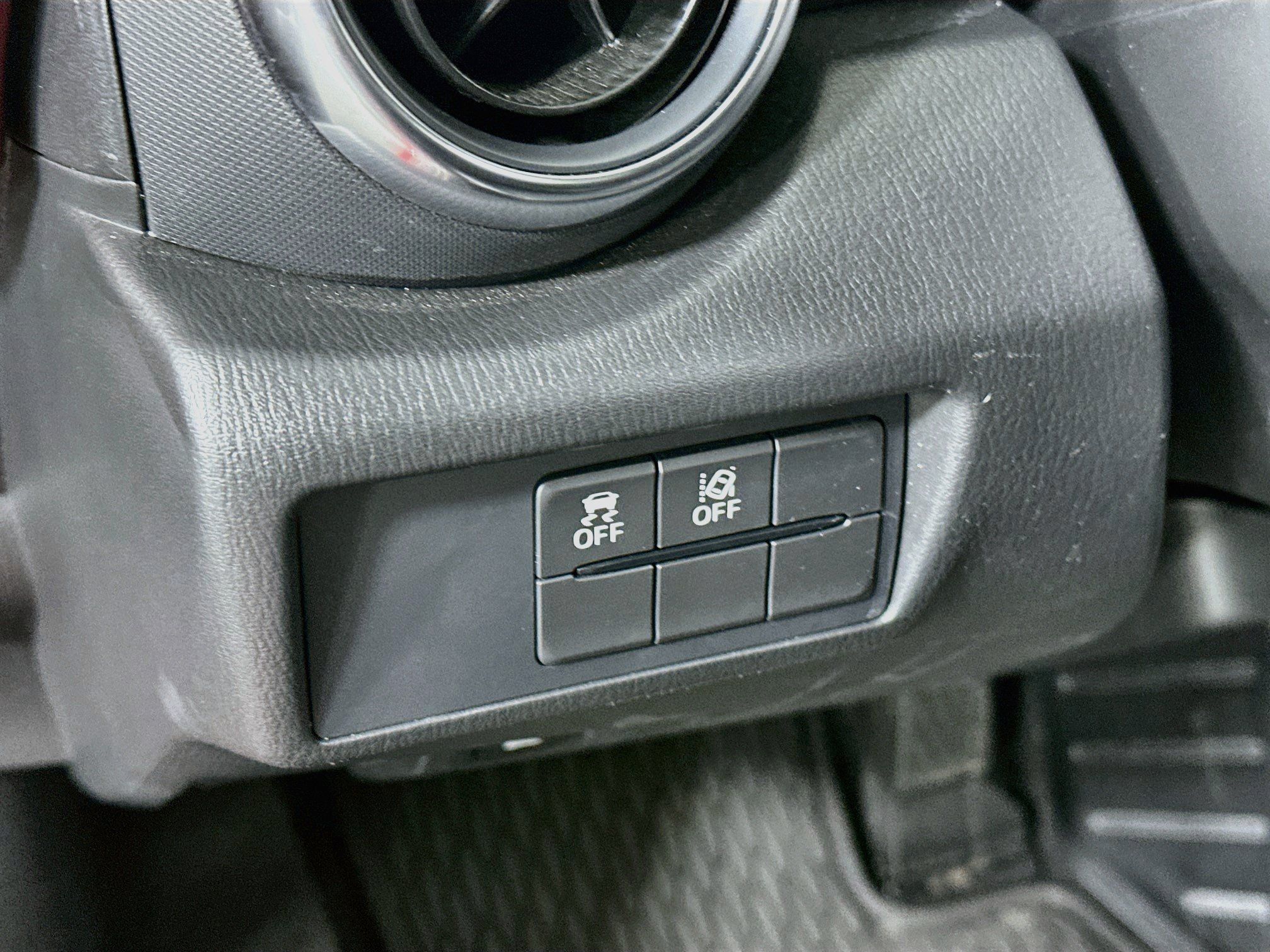 Used 2023 MAZDA MX-5 Miata Grand Touring w/ Weather Package RWD image 17