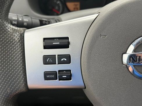 Used 2020 Nissan Frontier SV image 18