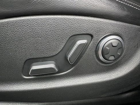 Used 2025 Genesis GV70 2.5T image 20