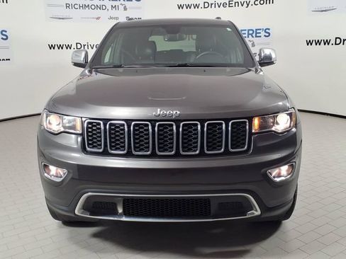Used 2019 Jeep Grand Cherokee Limited AWD/4WD image 2