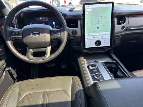 Used 2022 Ford Expedition Timberline image 4