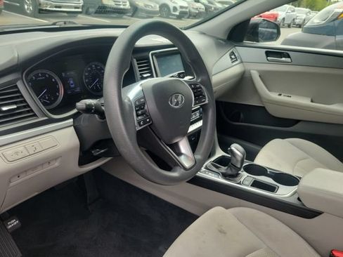 Used 2018 Hyundai Sonata SE FWD image 16