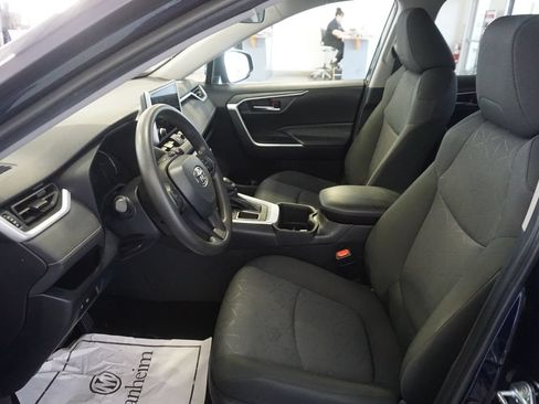 Used 2024 Toyota RAV4 XLE FWD image 16