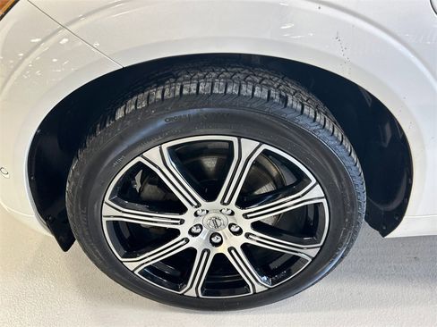 Used 2018 Volvo XC60 T8 Inscription w/ Advanced Package image 8