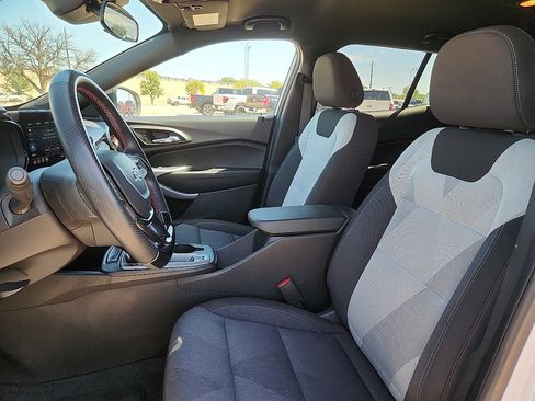 Used 2024 Chevrolet Trax RS w/ Driver Confidence Package image 7