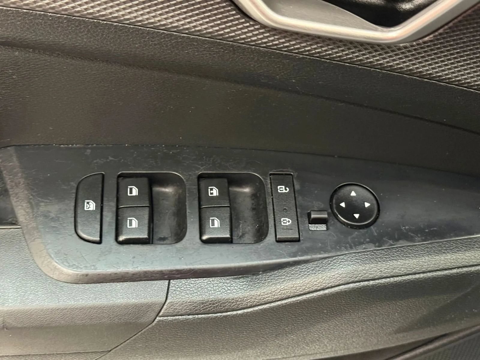 Used 2023 Kia Sportage LX FWD image 24
