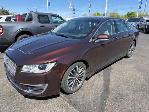 Used 2019 Lincoln MKZ Reserve FWD image 1
