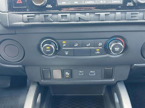 Used 2025 Nissan Frontier S RWD image 10