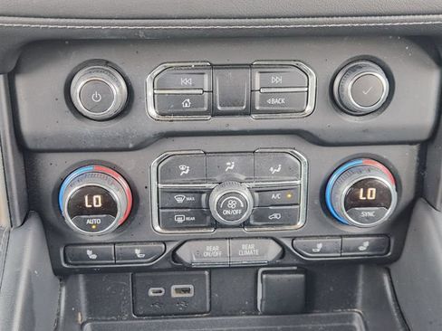 Used 2022 Chevrolet Tahoe Z71 AWD/4WD image 14
