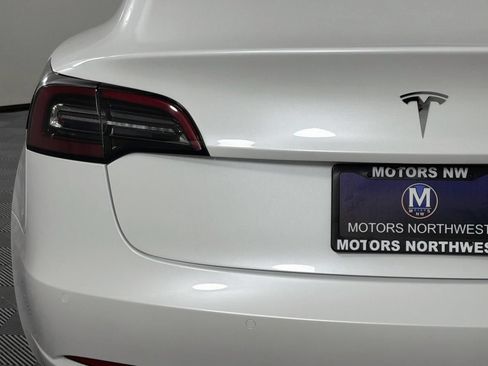 Used 2020 Tesla Model 3 Standard Range Plus RWD image 23