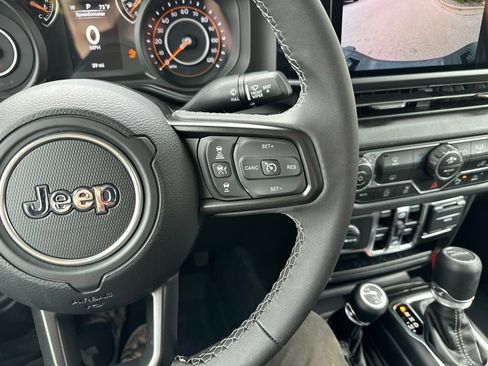 New 2026 Jeep Gladiator Sport AWD/4WD image 25