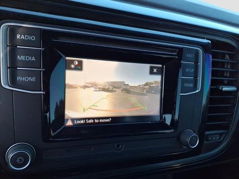 Used 2019 Volkswagen Beetle 2.0T S image 14