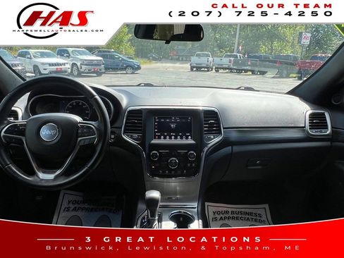 Used 2021 Jeep Grand Cherokee Laredo image 14