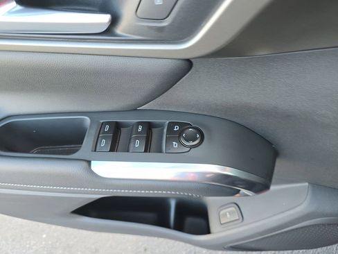 New 2026 Chevrolet Traverse LT w/ Sun and Wheel Package FWD image 29