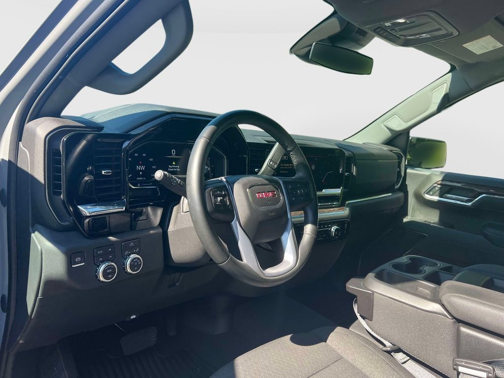 Used 2024 GMC Sierra 1500 Elevation w/ X31 Off-Road Package AWD/4WD image 19
