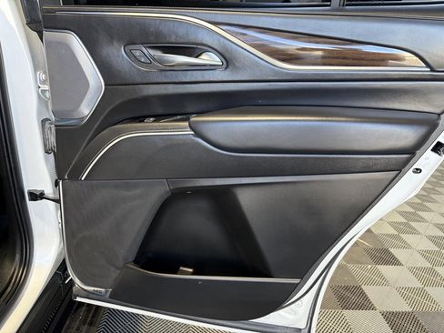 Used 2022 Cadillac Escalade Sport Platinum w/ Heavy-Duty Trailer Package image 25