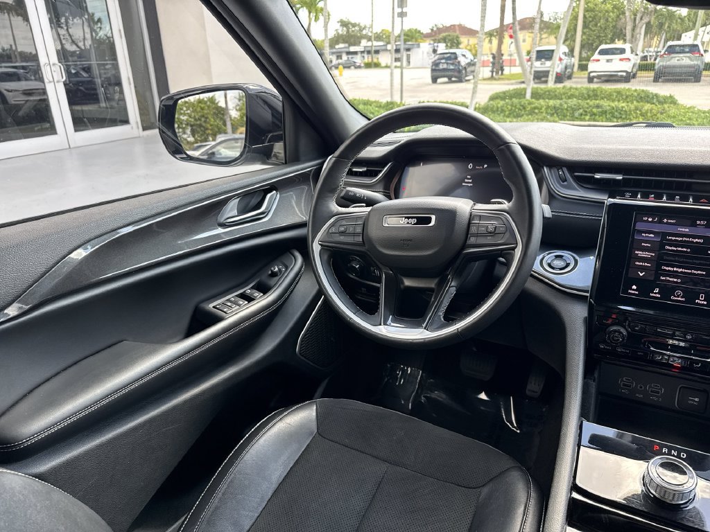 Used 2022 Jeep Grand Cherokee Altitude AWD/4WD image 21