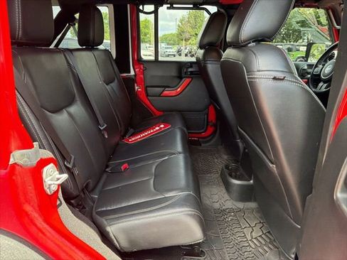 Used 2018 Jeep Wrangler Unlimited Sahara w/ Max Tow Package AWD/4WD image 13