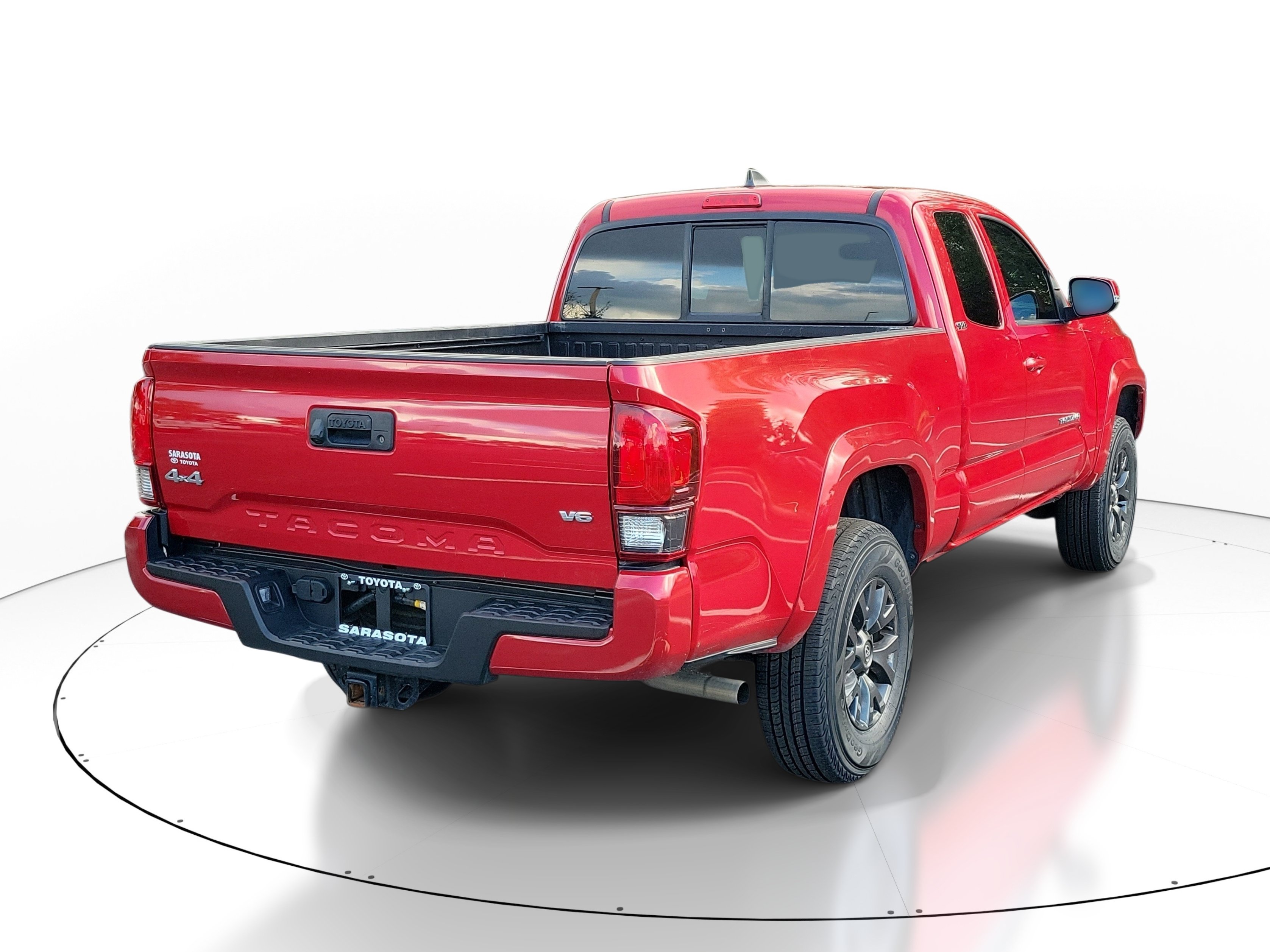 Used 2022 Toyota Tacoma SR5 w/ Technology Package AWD/4WD image 6