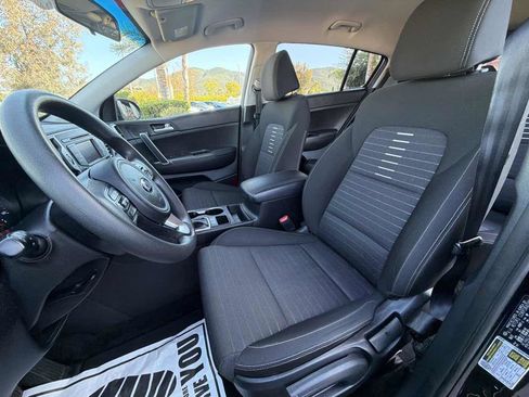 Used 2018 Kia Sportage LX FWD image 17