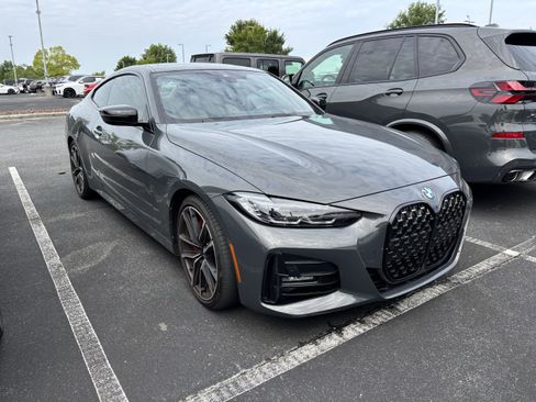 Used 2024 BMW 430i Coupe w/ M Sport Package RWD image 3