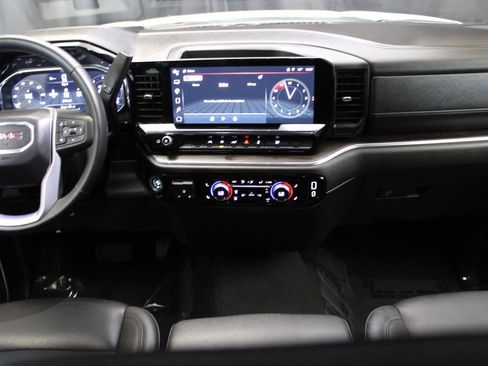 Used 2025 GMC Sierra 1500 SLT AWD/4WD image 12