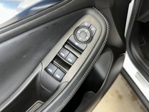 Certified 2022 Buick Encore GX Preferred w/ Cold Weather Comfort Package image 5