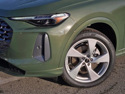New 2025 Audi Q5 Premium AWD/4WD image 9