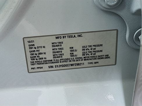 Used 2021 Tesla Model Y Long Range AWD/4WD image 12