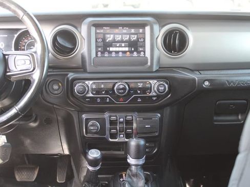Used 2022 Jeep Wrangler Unlimited Sport AWD/4WD image 16