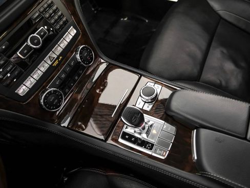 Used 2013 Mercedes-Benz SL 550 SL 550 Roadster 2D image 26