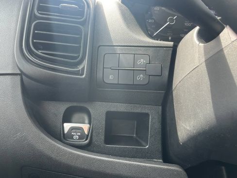 Used 2024 RAM ProMaster 2500 w/ Convenience Group FWD image 22