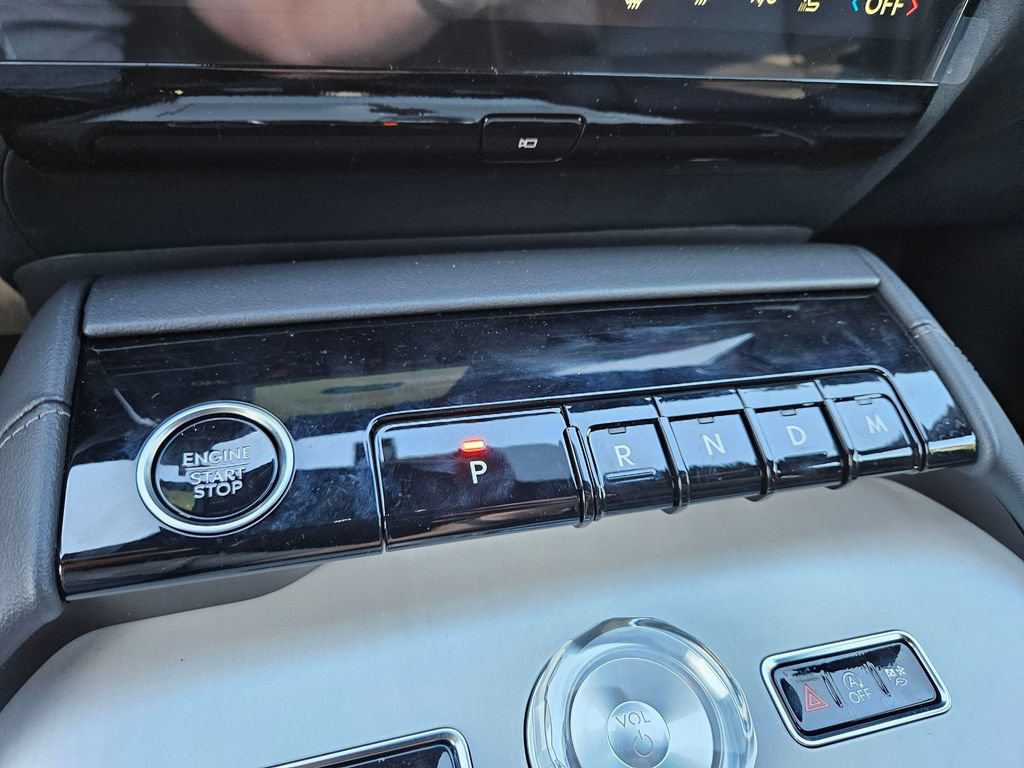 New 2027 Lincoln Navigator Reserve w/ Jet Appearance Package AWD/4WD image 28