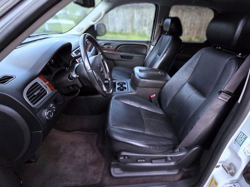 Used 2013 GMC Yukon SLE w/ Convenience Package image 10