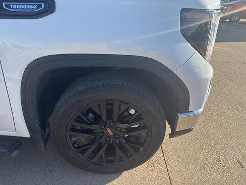 Used 2025 GMC Sierra 1500 Pro w/ Pro Value Package image 4