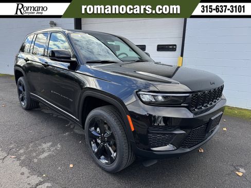 New 2025 Jeep Grand Cherokee Altitude AWD/4WD image 1