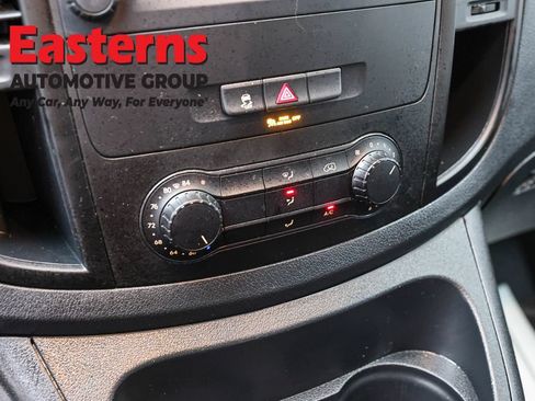 Used 2023 Mercedes-Benz Metris image 19