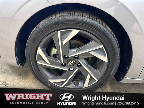 Certified 2025 Hyundai Elantra SEL image 8