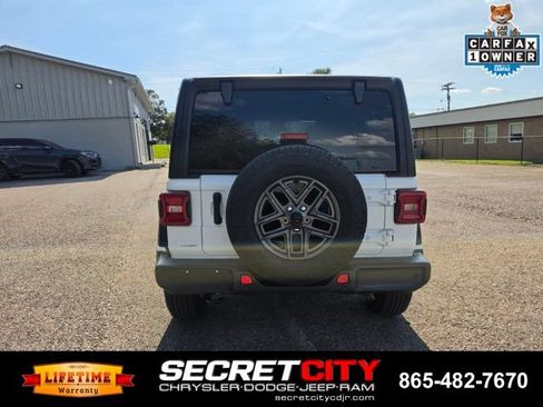 Used 2024 Jeep Wrangler Unlimited Sport AWD/4WD image 6