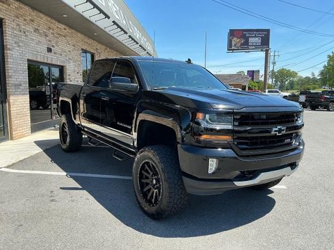 Used 2017 Chevrolet Silverado 1500 LT w/ All Star Edition AWD/4WD image 6