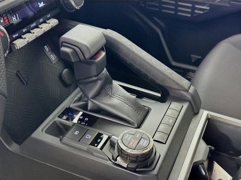 Certified 2026 Toyota Tacoma TRD Off-Road AWD/4WD image 9