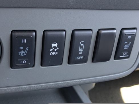 Used 2021 Nissan Frontier SV w/ Midnight Edition Floor Mats image 28