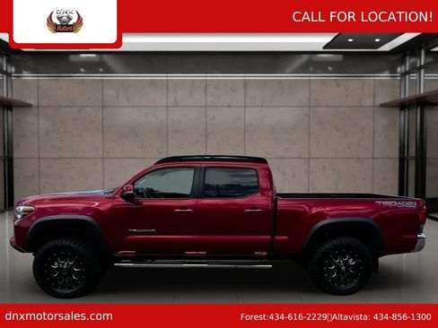 Used 2017 Toyota Tacoma TRD Off-Road AWD/4WD image 2