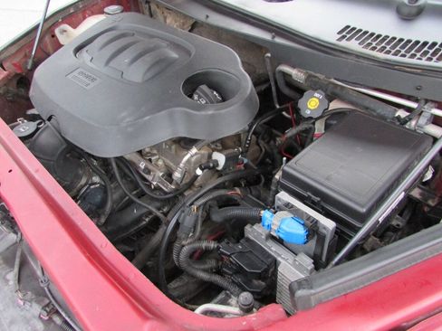 Used 2009 Chevrolet HHR LS image 35