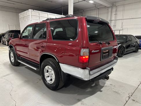 Used 2000 Toyota 4Runner SR5 AWD/4WD image 3